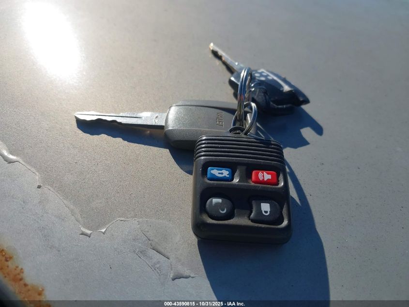 2005 Mercury Grand Marquis Ls/Lse VIN: 2MEFM75W65X618502 Lot: 43590815