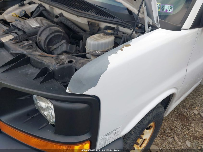 2008 GMC Savana Cutaway Work Van VIN: 1GDGG31C181914599 Lot: 43590875