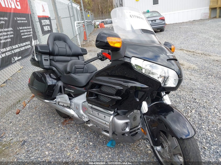 1HFSC47F88A707554 2008 Honda Gl1800 auction photo 1
