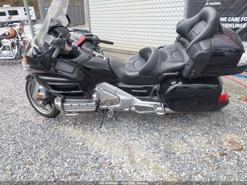 1HFSC47F88A707554 2008 HONDA GL1800C photo no. 13