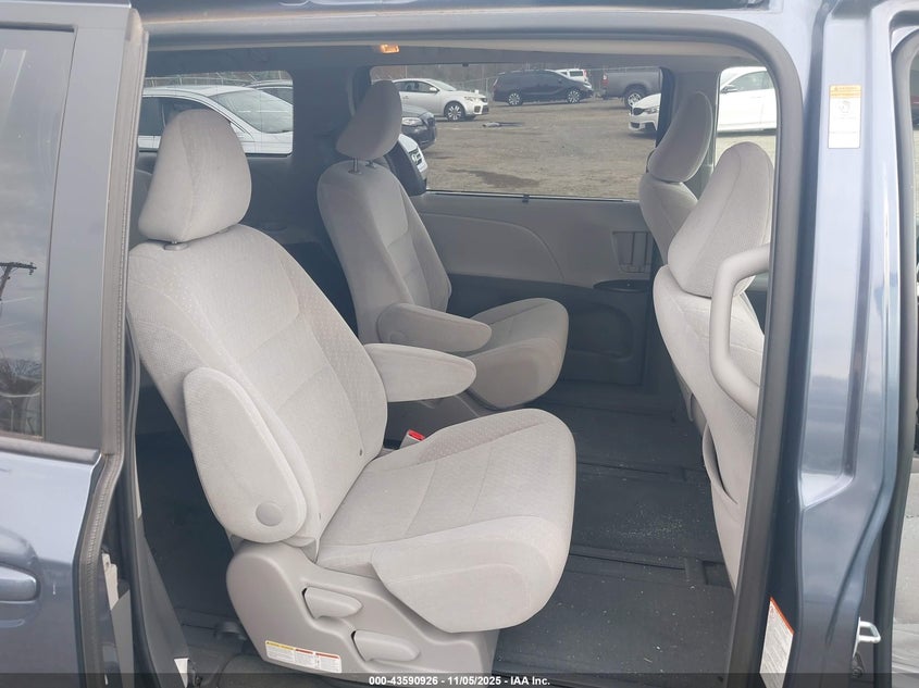 2016 TOYOTA SIENNA LE 7 PASSENGER 5TDJK3DC4GS136708
