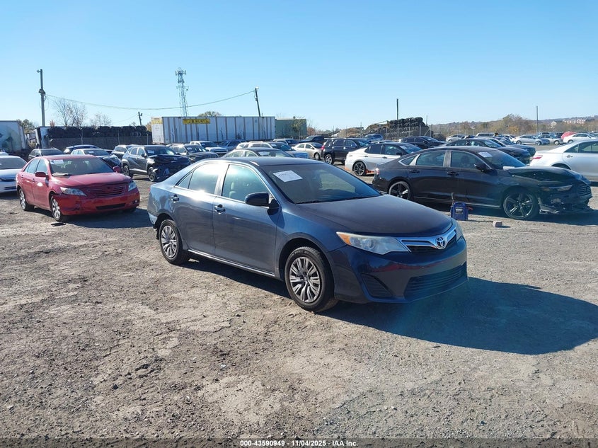 TOYOTA CAMRY LE