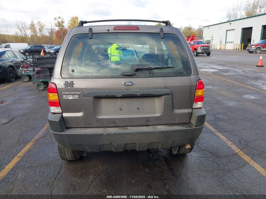 2004 Ford Escape Xls VIN: 1FMYU92154KB88201 Lot: 43591000