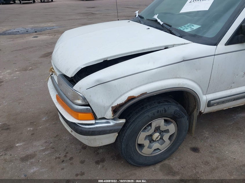 2000 Chevrolet Blazer Lt VIN: 1GNDT13WXY2308718 Lot: 43591032