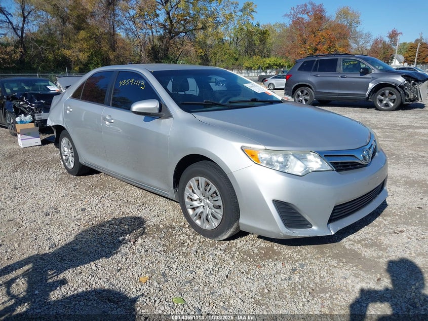 TOYOTA CAMRY LE