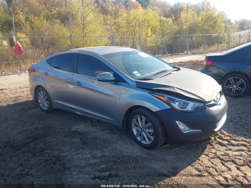HYUNDAI ELANTRA SE