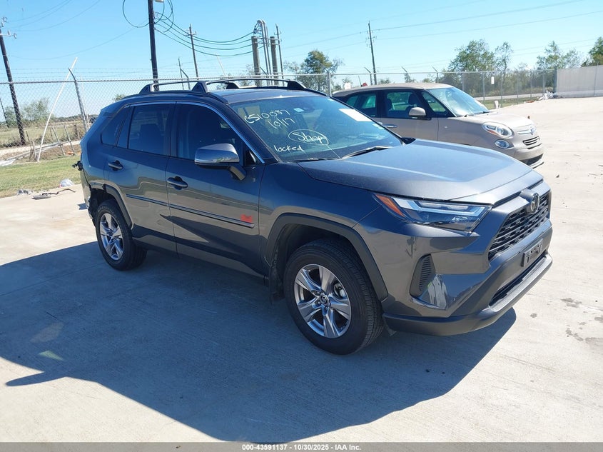 TOYOTA RAV4 XLE