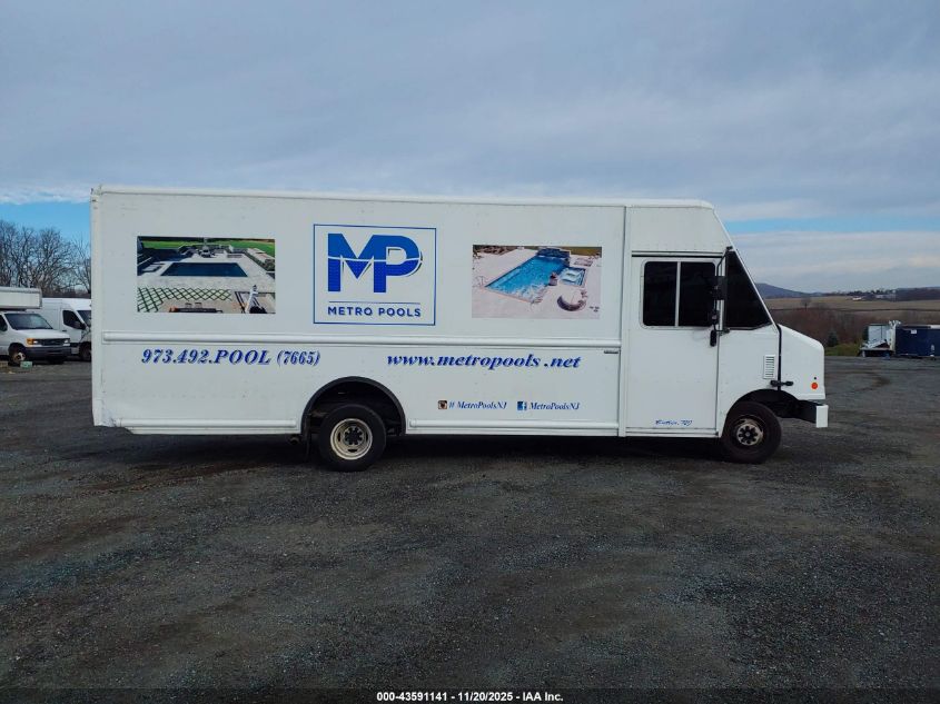 2022 Ford Econoline E450 Super Duty Commercial Stripped Chassis VIN: 1FC3E4KK7NDC38433 Lot: 43591141