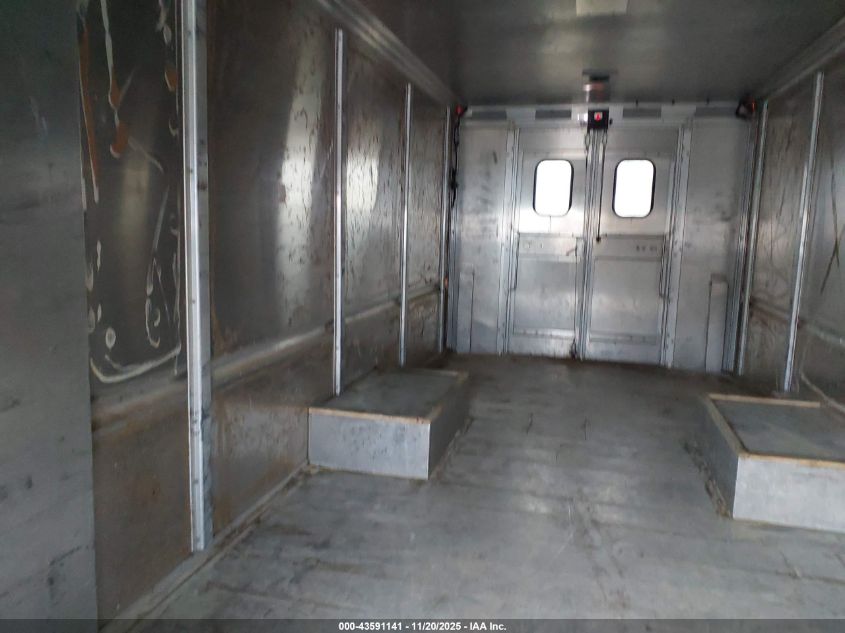 2022 Ford Econoline E450 Super Duty Commercial Stripped Chassis VIN: 1FC3E4KK7NDC38433 Lot: 43591141