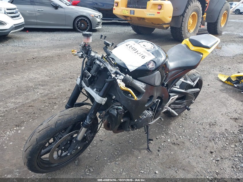 JH2SC59078M009435 2008 HONDA CBR photo no. 2