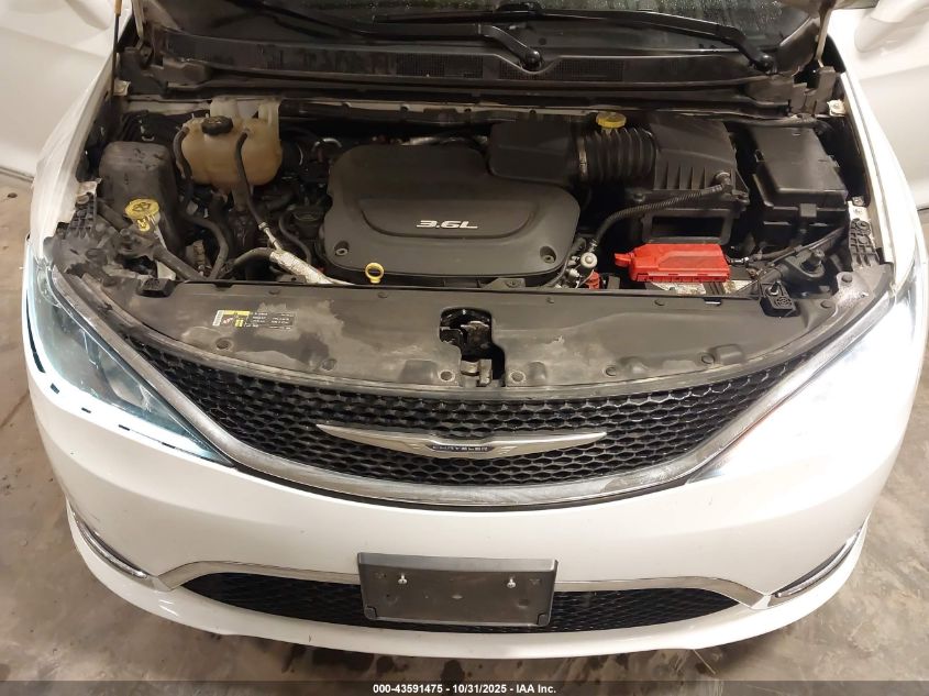 2017 Chrysler Pacifica Touring-L VIN: 2C4RC1BG0HR794191 Lot: 43591475