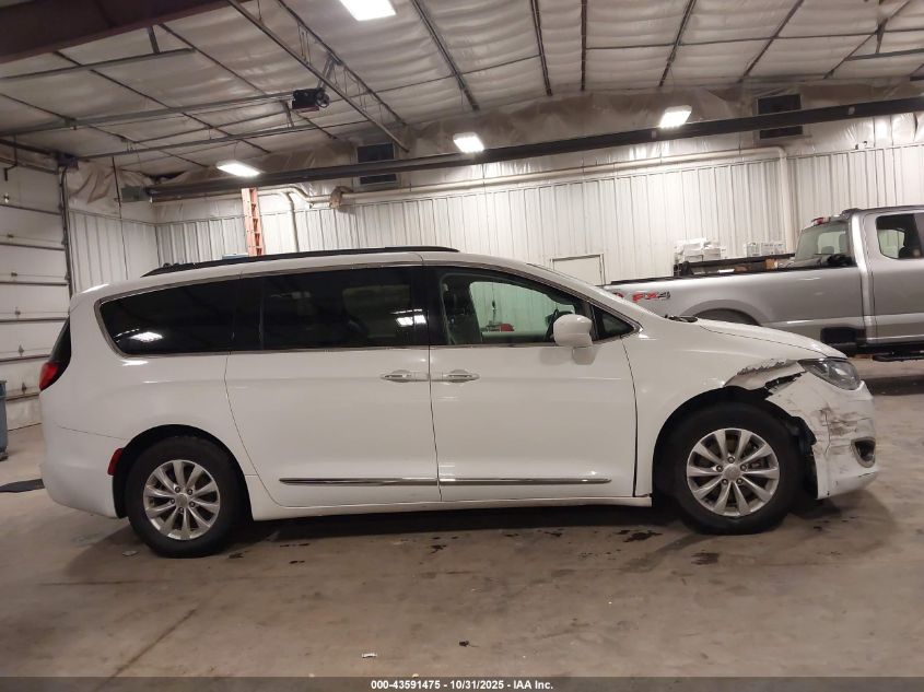 2017 Chrysler Pacifica Touring-L VIN: 2C4RC1BG0HR794191 Lot: 43591475
