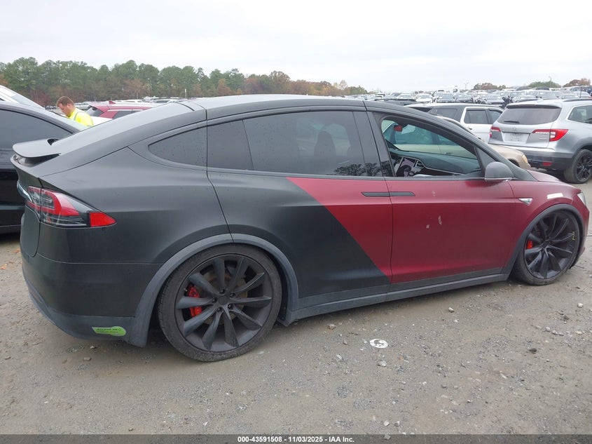 2016 Tesla Model X 60D/P100D/P90D VIN: 5YJXCAE41GFF00061 Lot: 43591508