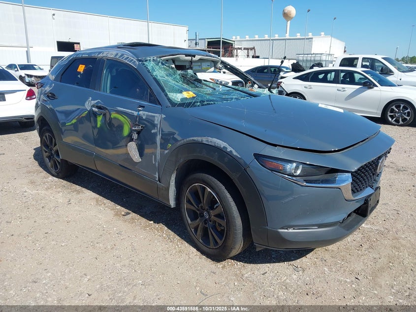 MAZDA CX-30 CARBON EDITION