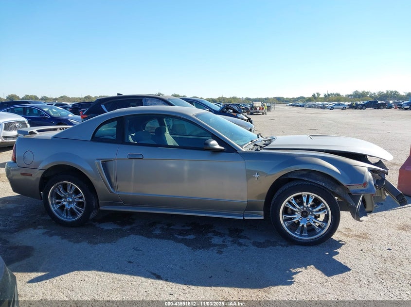 2002 Ford Mustang VIN: 1FAFP404X2F242476 Lot: 43591612