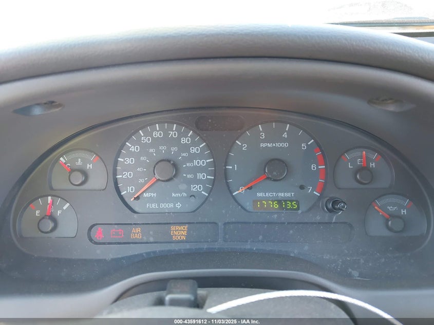 2002 Ford Mustang VIN: 1FAFP404X2F242476 Lot: 43591612