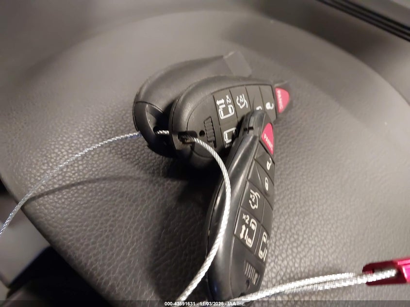 2011 Volkswagen Routan Se VIN: 2V4RW3DG8BR803152 Lot: 43591631