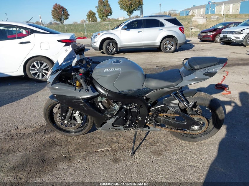2025 Suzuki Gsx-R750 VIN: JS1GR7MA0S7101074 Lot: 43591645