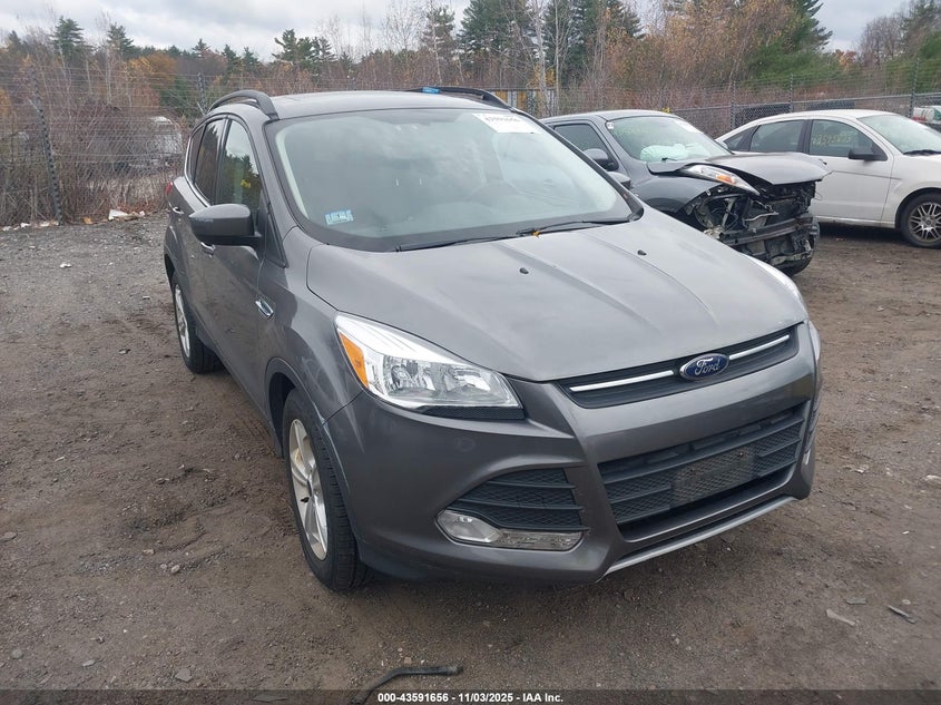 FORD ESCAPE SE
