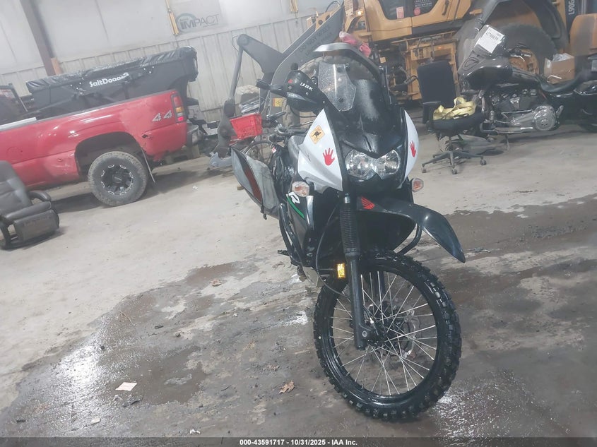 JKAKLEE17FDA83343 2015 Kawasaki Kl650 E auction photo 1