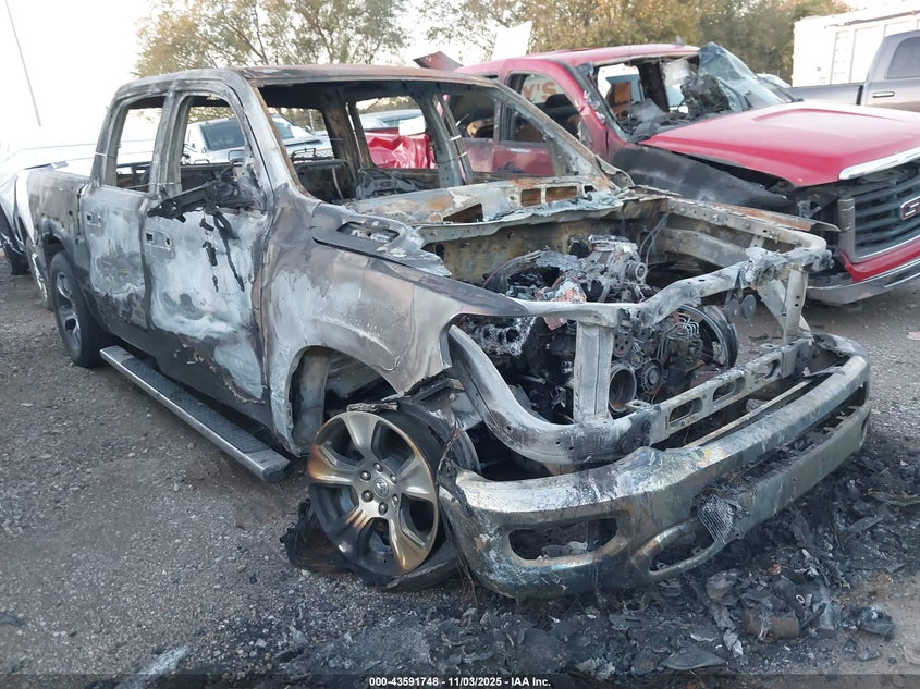 RAM 1500 LARAMIE 4X4 5 7 BOX