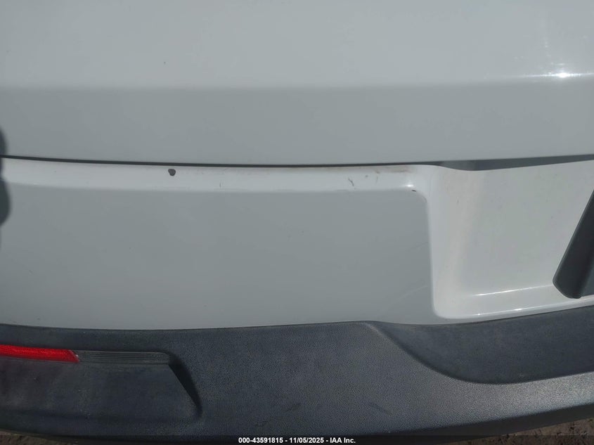 2015 VOLKSWAGEN TIGUAN S - WVGBV7AX2FW611423