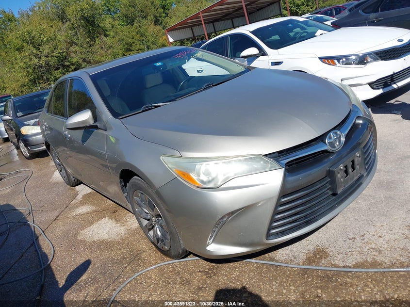 TOYOTA CAMRY XLE