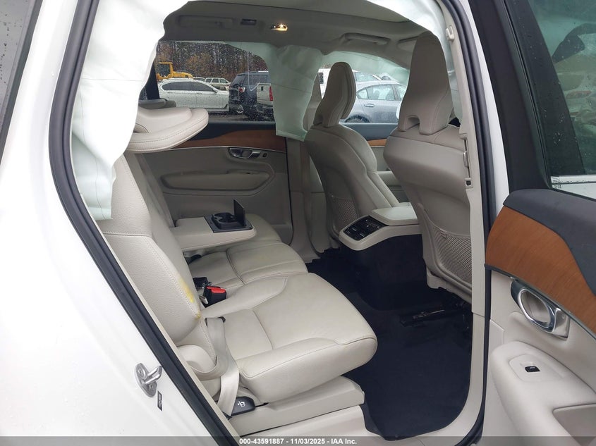 2022 VOLVO XC90 T6 MOMENTUM 7 PASSENGER YV4A22PK3N1853587