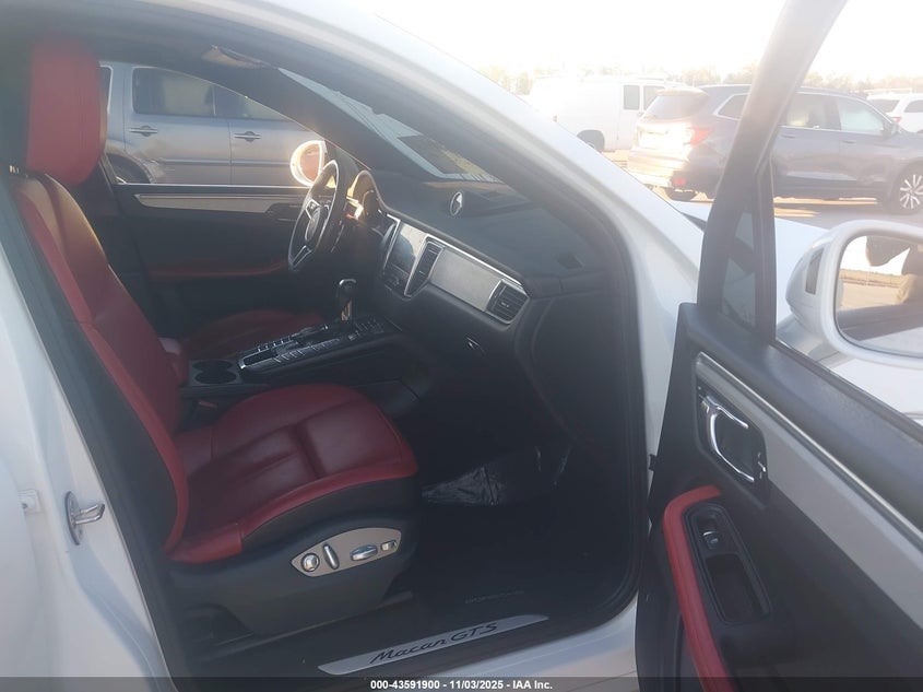 2017 PORSCHE MACAN GTS - WP1AG2A51HLB51850