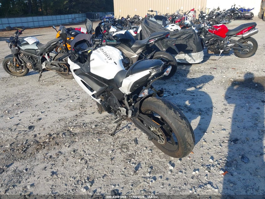 ML5EXEM17LDA12285 2020 KAWASAKI NINJA photo no. 3