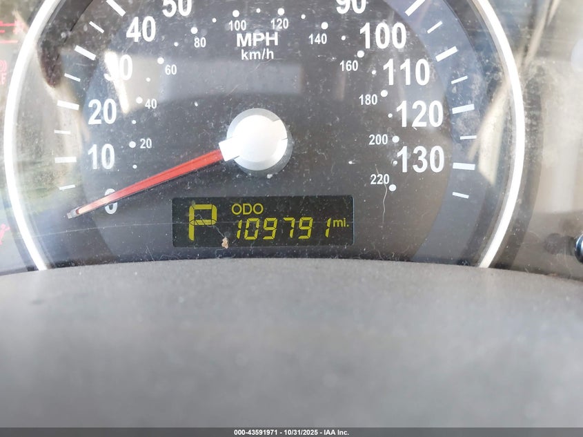 2011 Kia Sedona Lx VIN: KNDMG4C79B6388245 Lot: 43591971