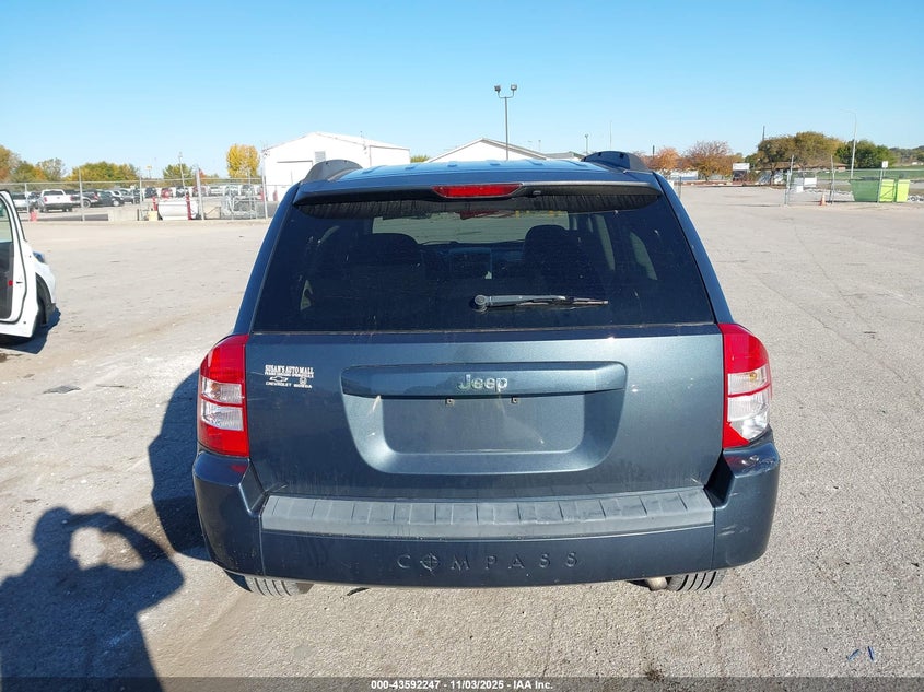 2008 Jeep Compass Sport VIN: 1J8FT47W18D741547 Lot: 43592247