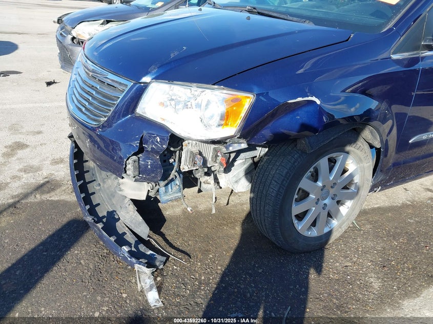 2016 Chrysler Town & Country Touring VIN: 2C4RC1BG0GR283532 Lot: 43592260