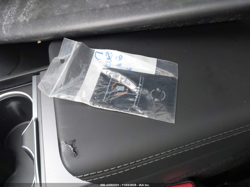 2026 Tesla Model Y Long Range Dual Motor All-Wheel Drive VIN: 7SAYGDED3TA462009 Lot: 43592331