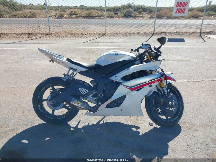 2008 Yamaha Yzfr6 VIN: JYARJ16E58A002082 Lot: 43592393
