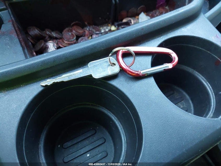 2011 Ford E-350 Super Duty Xlt VIN: 1FBNE3BL0BDA90055 Lot: 43592437