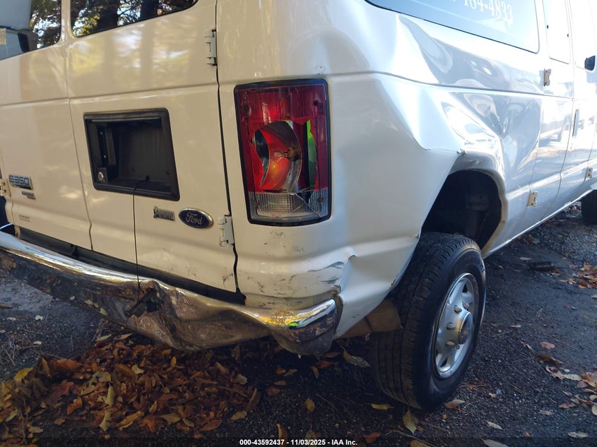 2011 Ford E-350 Super Duty Xlt VIN: 1FBNE3BL0BDA90055 Lot: 43592437