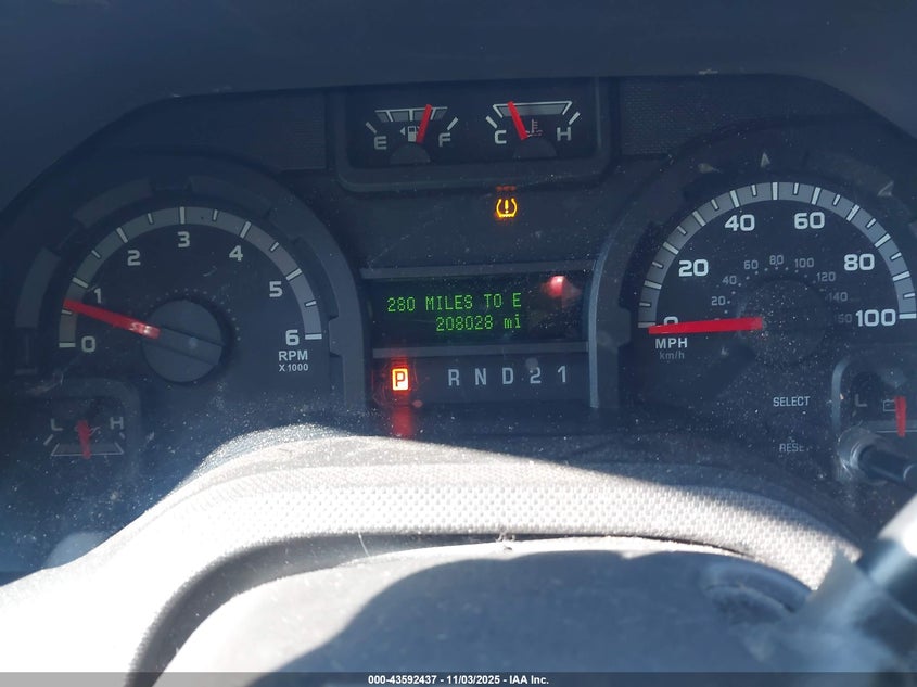 2011 Ford E-350 Super Duty Xlt VIN: 1FBNE3BL0BDA90055 Lot: 43592437