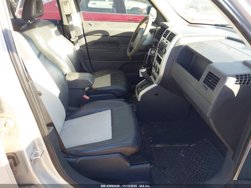1J8FT28018D750330 2008 JEEP LIBERTY (PATRIOT) photo no. 5