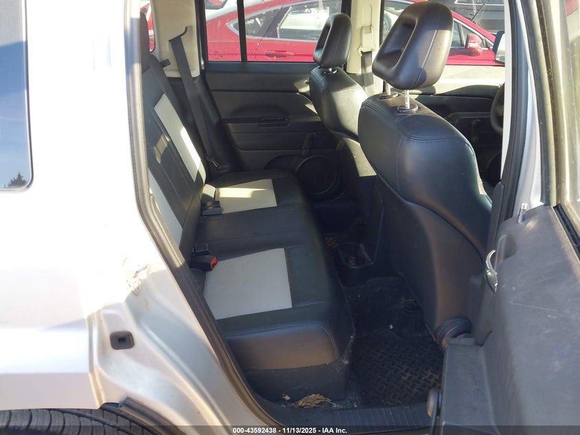 1J8FT28018D750330 2008 JEEP LIBERTY (PATRIOT) photo no. 8
