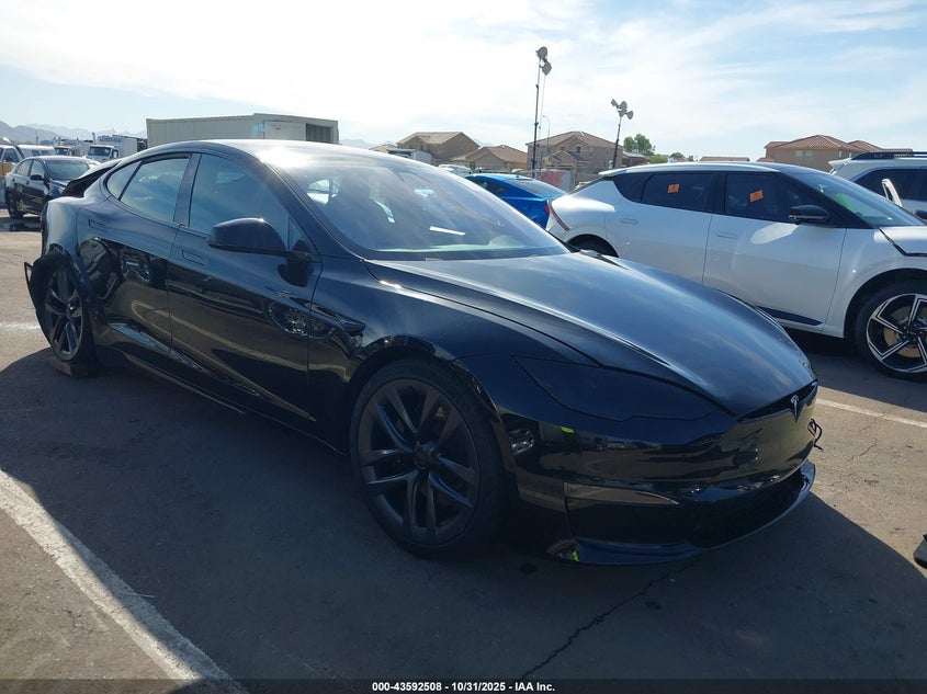 TESLA MODEL S PLAID TRI MOTOR ALL-WHEEL DRIVE