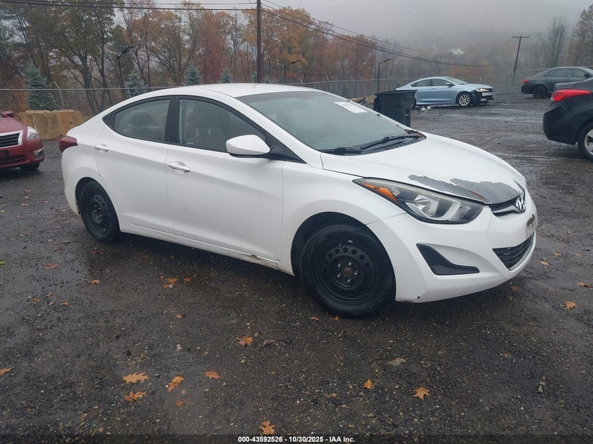 2016 HYUNDAI ELANTRA SE - 5NPDH4AE5GH775032