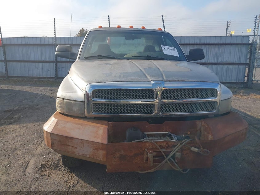 2001 Dodge Ram 3500 St VIN: 3B6MF367X1M547608 Lot: 43592592