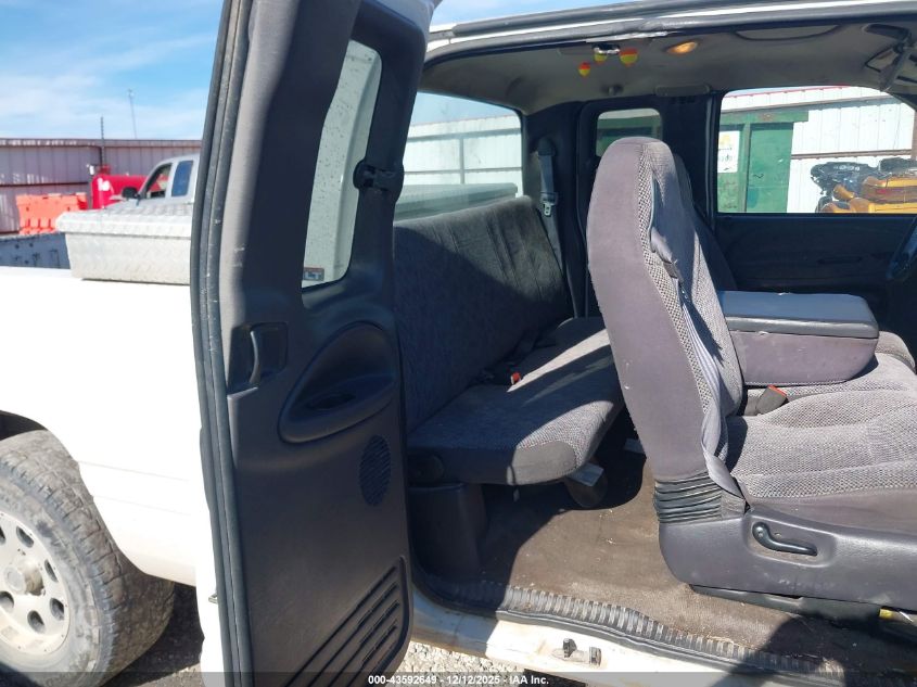 2000 Dodge Ram 1500 St VIN: 3B7HC13Y7YG136702 Lot: 43592649