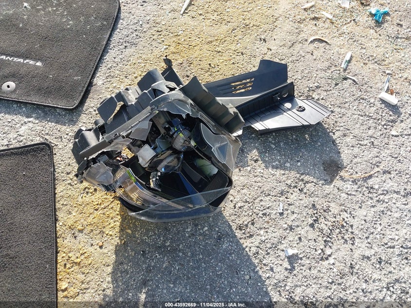 2020 HYUNDAI SANTA FE LIMITED - 5NMS53AD2LH208995