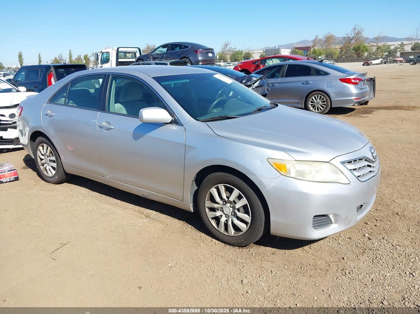 TOYOTA CAMRY LE