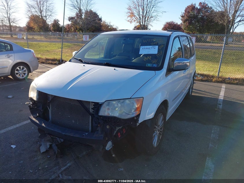 2C4RC1CG1ER367659 2014 CHRYSLER TOWN & COUNTRY photo no. 2