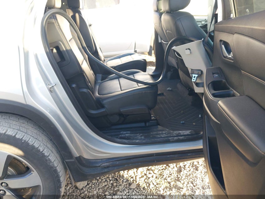 2019 CHEVROLET TRAVERSE 3LT - 1GNEVHKW2KJ273162