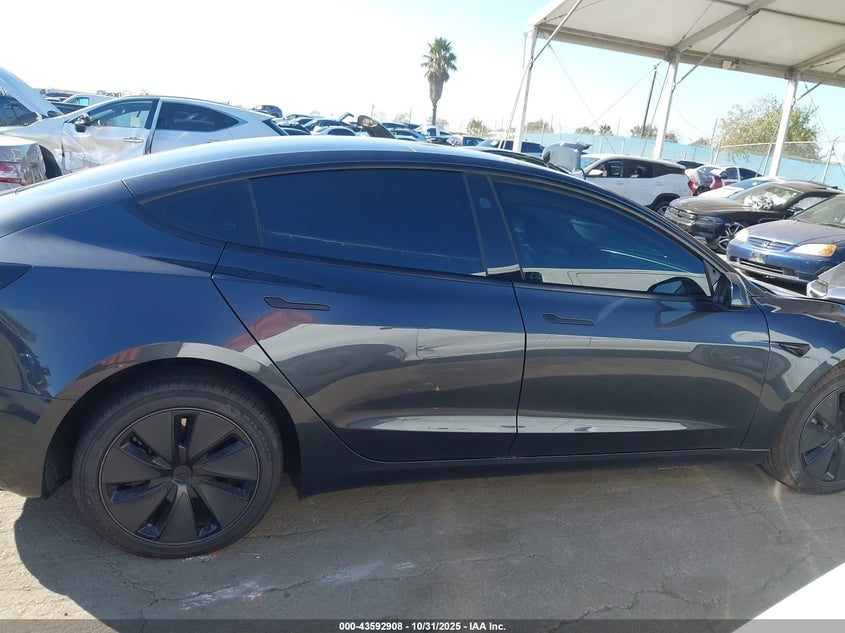 2025 Tesla Model 3 Long Range Rear-Wheel Drive/Standard VIN: 5YJ3E1EA8SF941416 Lot: 43592908