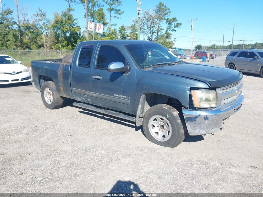 2013 CHEVROLET SILVERADO 1500 LT - 1GCRCSE01DZ322800